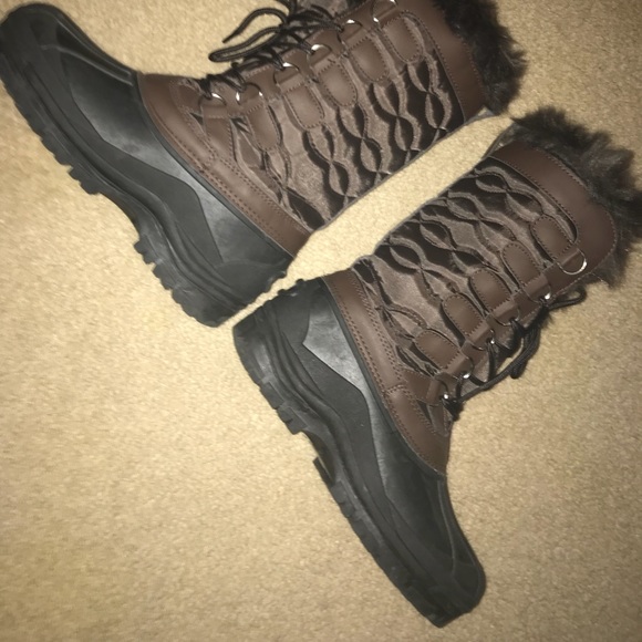 🎉NWOTs Dark brown snow boots🎉 - Picture 2 of 3